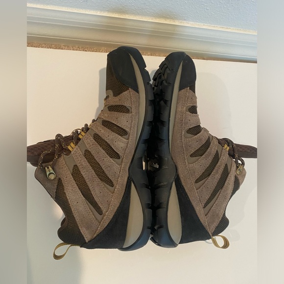 COLUMBIA REDMOND V2 MID WATERPROOF MEN'S 9 HIKING TRAIL SHOES - Picture 5 of 8